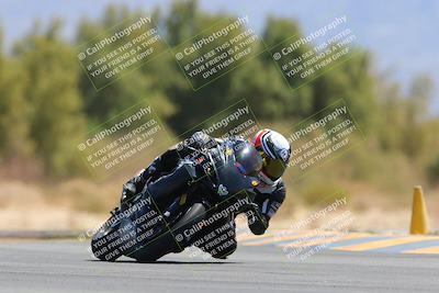 media/Apr-09-2023-SoCal Trackdays (Sun) [[333f347954]]/Turn 7 (1135am)/